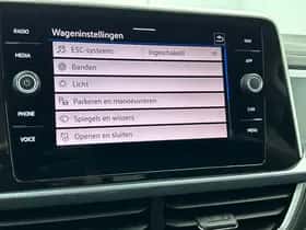 Volkswagen T-Roc (2023) thumbnail 28