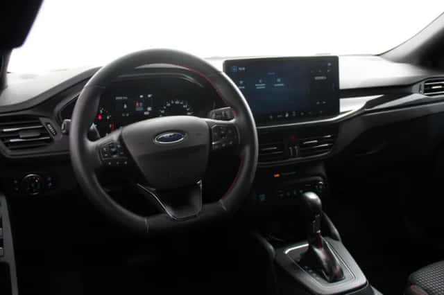 Ford Focus (2025) thumbnail 2