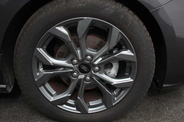 Ford Focus (2025) thumbnail 3