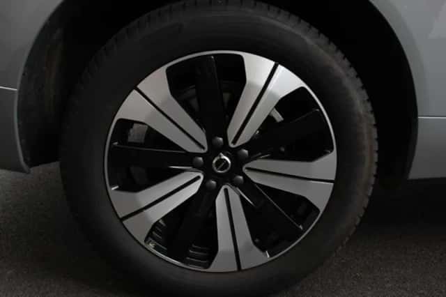 Volvo XC60 (2025) thumbnail 3