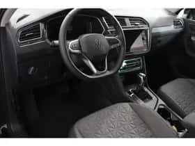 Volkswagen Tiguan (2023) thumbnail 2