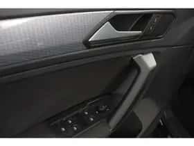 Volkswagen Tiguan (2023) thumbnail 12