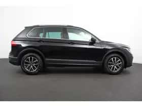 Volkswagen Tiguan (2023) thumbnail 8