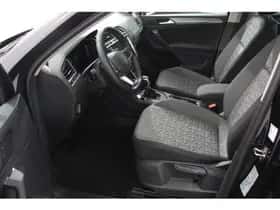 Volkswagen Tiguan (2023) thumbnail 9