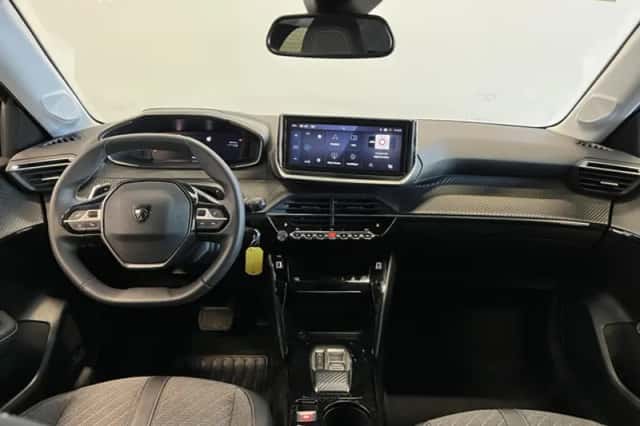 Peugeot 208 (2024) thumbnail 2