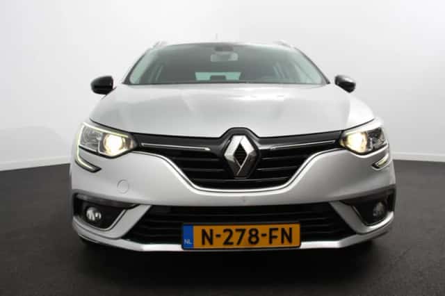 Renault Mégane (2020) thumbnail 3