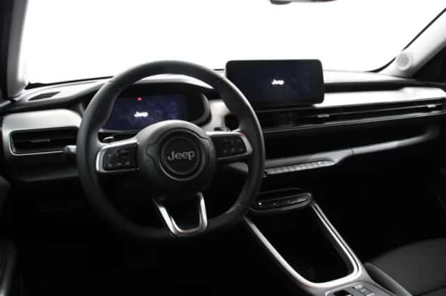 Jeep Avenger (2025) thumbnail 2