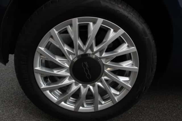 Fiat 500C (2023) thumbnail 3