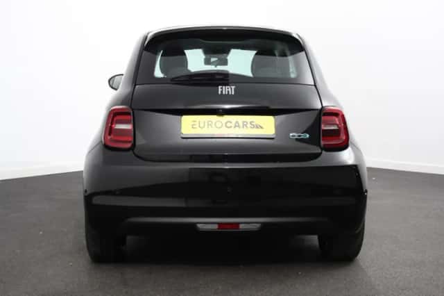 Fiat 500e (2023) thumbnail 5