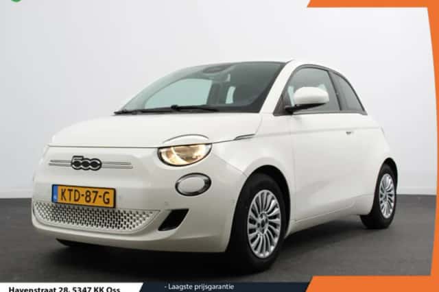 Fiat 500e (2023) thumbnail 1