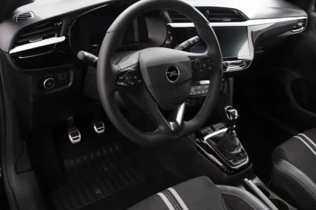 Opel Corsa (2024) thumbnail 2