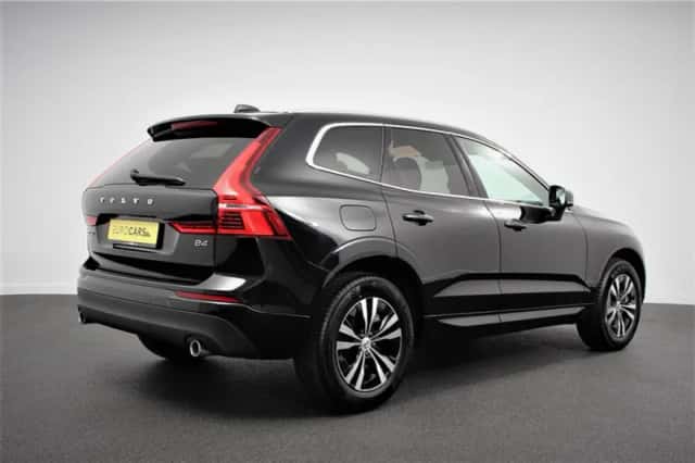 Volvo XC60 (2021) thumbnail 4