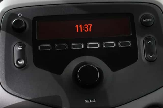 Peugeot 108 (2021) thumbnail 3