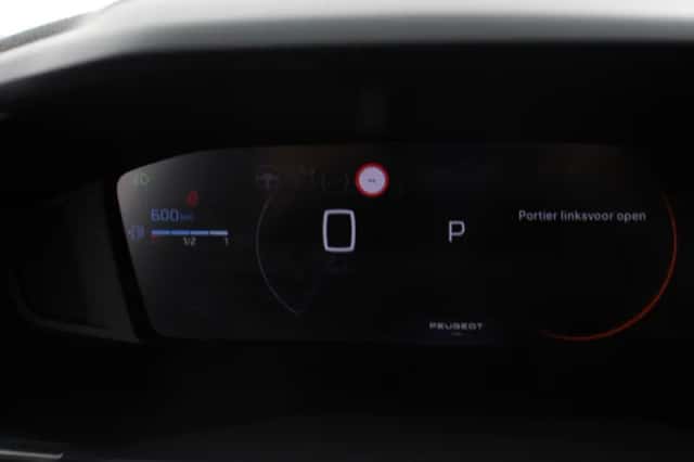 Peugeot 2008 (2025) thumbnail 3
