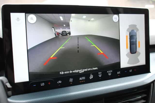 Ford Focus (2024) thumbnail 2