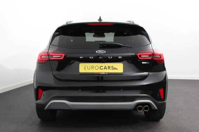 Ford Focus (2024) thumbnail 5