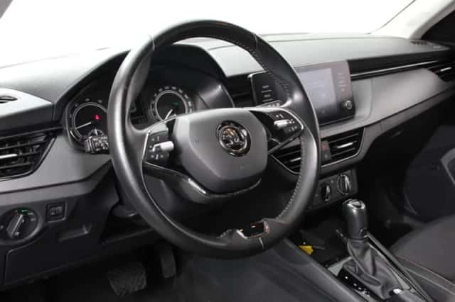 Škoda Kamiq (2021) thumbnail 2