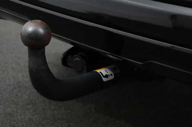 Ford Kuga (2023) thumbnail 3