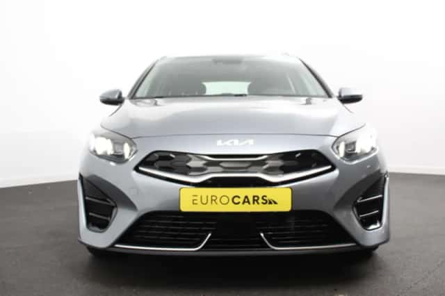 Kia Ceed Sportswagon (2023) thumbnail 4