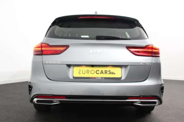 Kia Ceed Sportswagon (2023) thumbnail 5