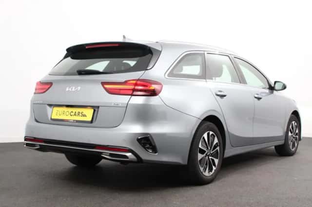 Kia Ceed Sportswagon (2023) thumbnail 6