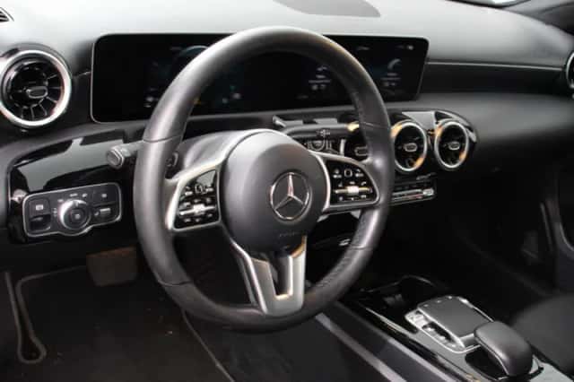 Mercedes-Benz A-Klasse (2020) thumbnail 2