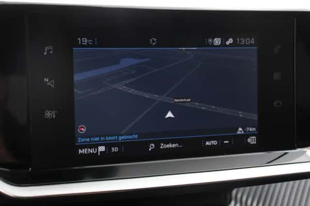 Peugeot 2008 (2023) thumbnail 3
