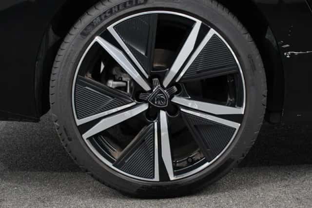 Peugeot 308 (2024) thumbnail 2