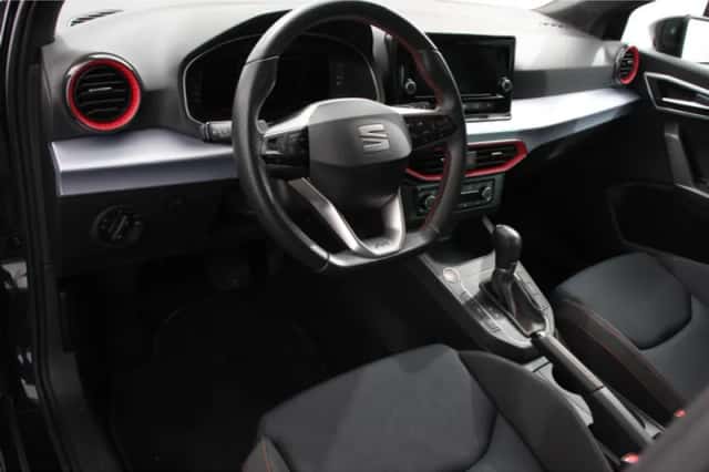 SEAT Ibiza (2023) thumbnail 2