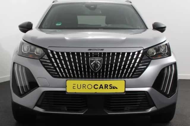 Peugeot 2008 (2024) thumbnail 4
