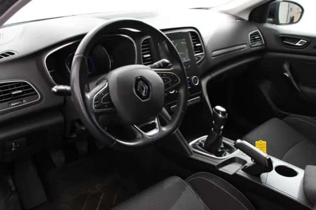 Renault Mégane (2017) thumbnail 3