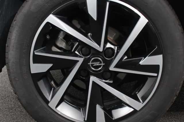 Opel Corsa (2024) thumbnail 3
