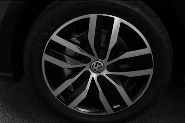 Volkswagen E-Golf (2019) thumbnail 2