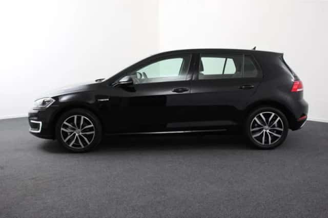 Volkswagen E-Golf (2019) thumbnail 6