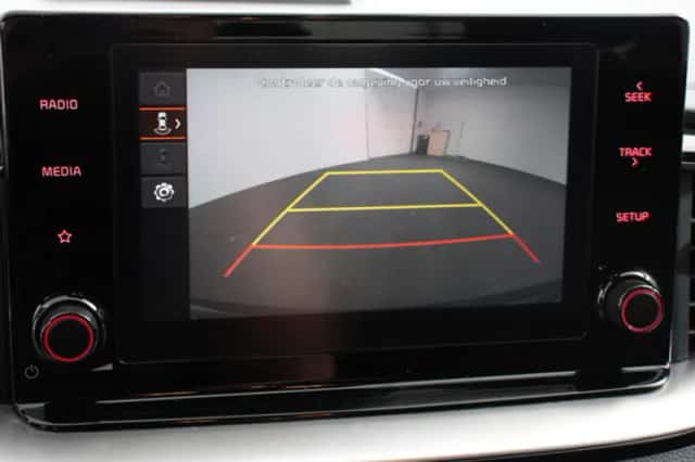 Kia Ceed Sportswagon (2023) thumbnail 3
