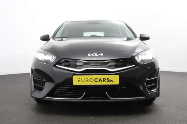 Kia Ceed Sportswagon (2023) thumbnail 4