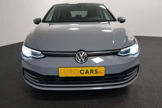 Volkswagen Golf (2020) thumbnail 2