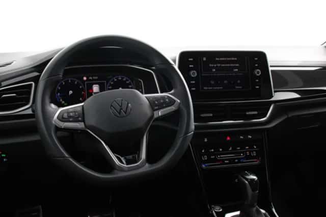 Volkswagen T-Roc (2025) thumbnail 3