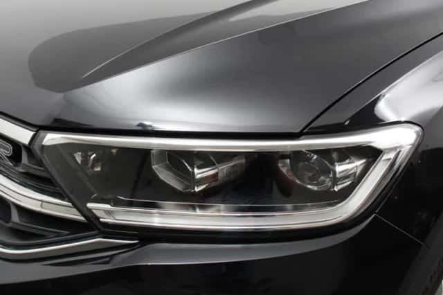 Volkswagen T-Roc (2025) thumbnail 5
