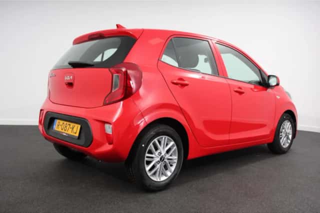 Kia Picanto (2022) thumbnail 6