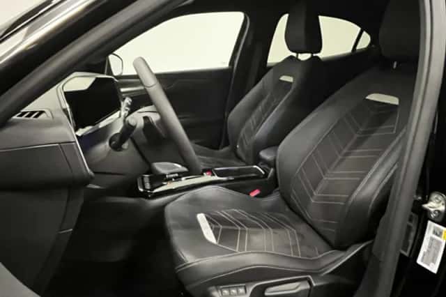Opel Mokka (2024) thumbnail 2