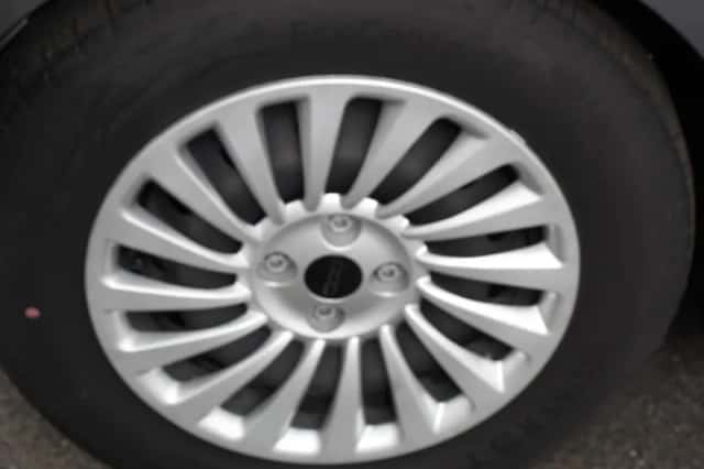 Fiat 500e (2023) thumbnail 3