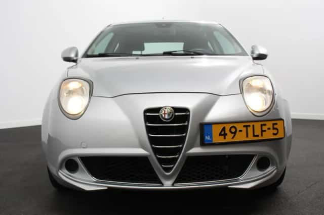 Alfa Romeo Mito (2012) thumbnail 4