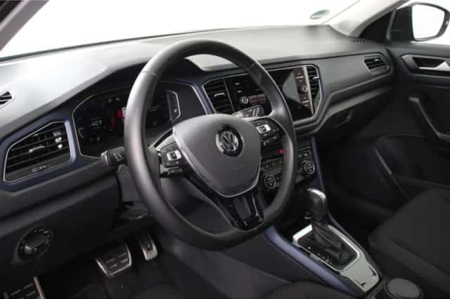 Volkswagen T-Roc (2020) thumbnail 2