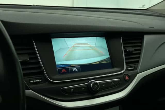Opel Astra (2021) thumbnail 3