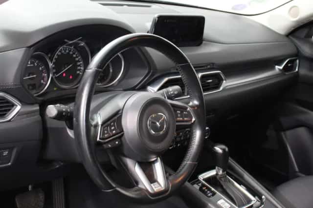 Mazda CX-5 (2018) thumbnail 2