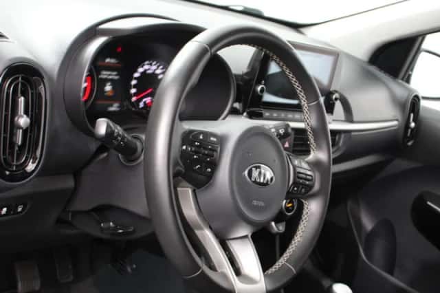 Kia Picanto (2021) thumbnail 2