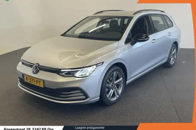 Volkswagen Golf (2021) thumbnail 1