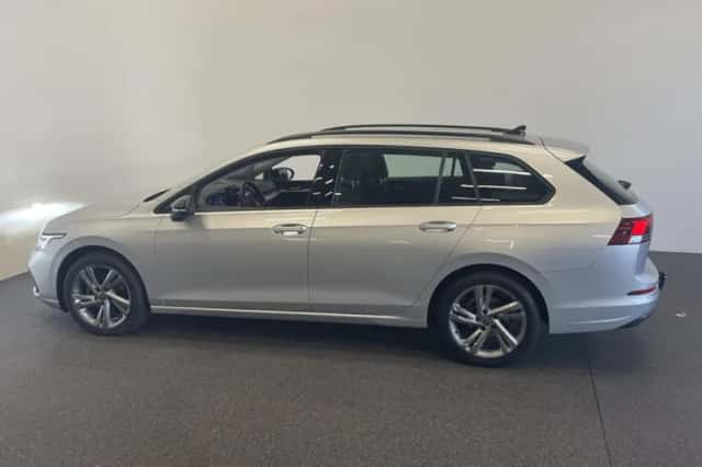 Volkswagen Golf (2021) thumbnail 4