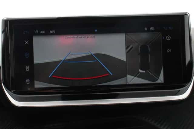 Peugeot 2008 (2024) thumbnail 3